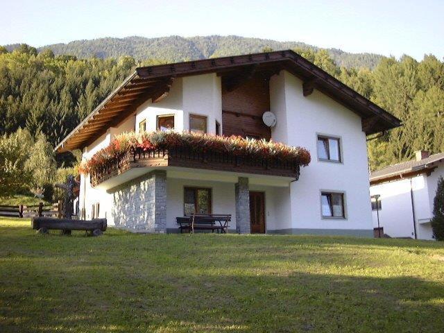 Ferienwohnung Ebner Flattach Bagian luar foto